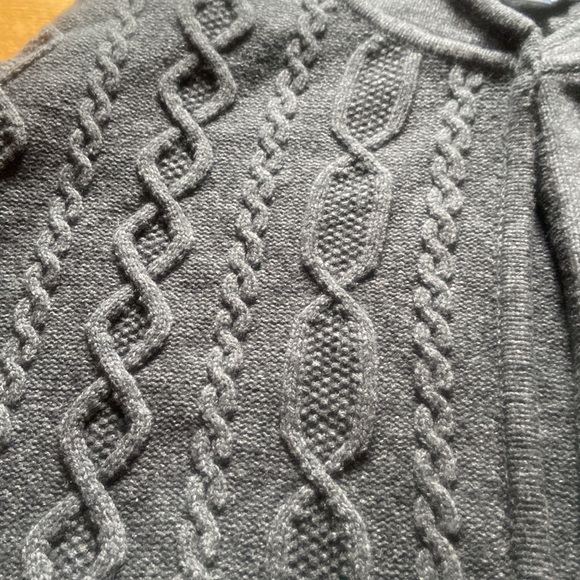 Pendleton cable knit shrug hooded wool poncho - Picture 3 of 5